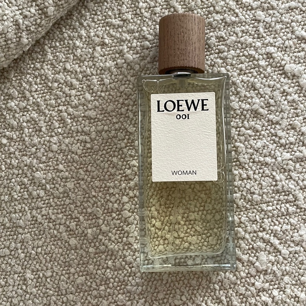 Loewe 001 women